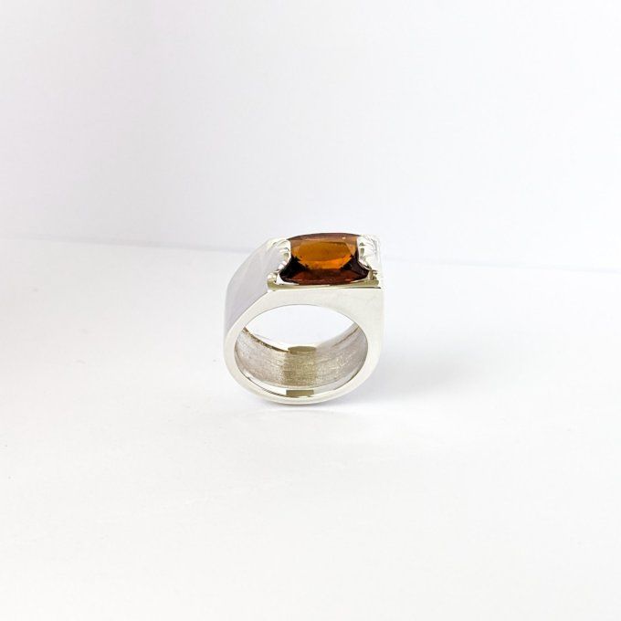 grenat hessonite asymétrique 